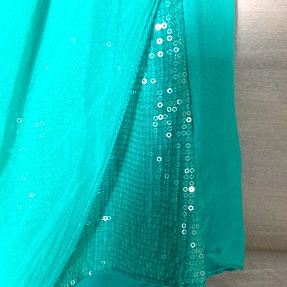 Ciao Bella Italian Sleeveless Lined Top with Sequins. 100% Silk. made in Italy. - Picture 2 of 6